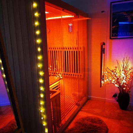Spabyelleetlui Spa Rouge Ou Bleu 穆斯克龙 外观 照片