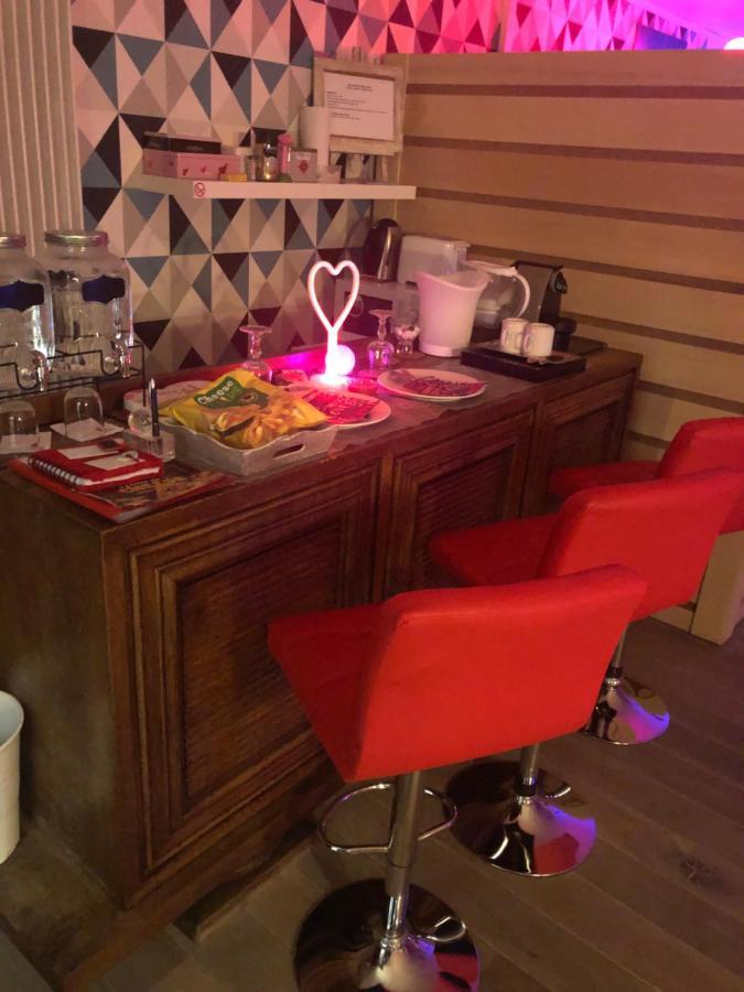 Spabyelleetlui Spa Rouge Ou Bleu 穆斯克龙 外观 照片
